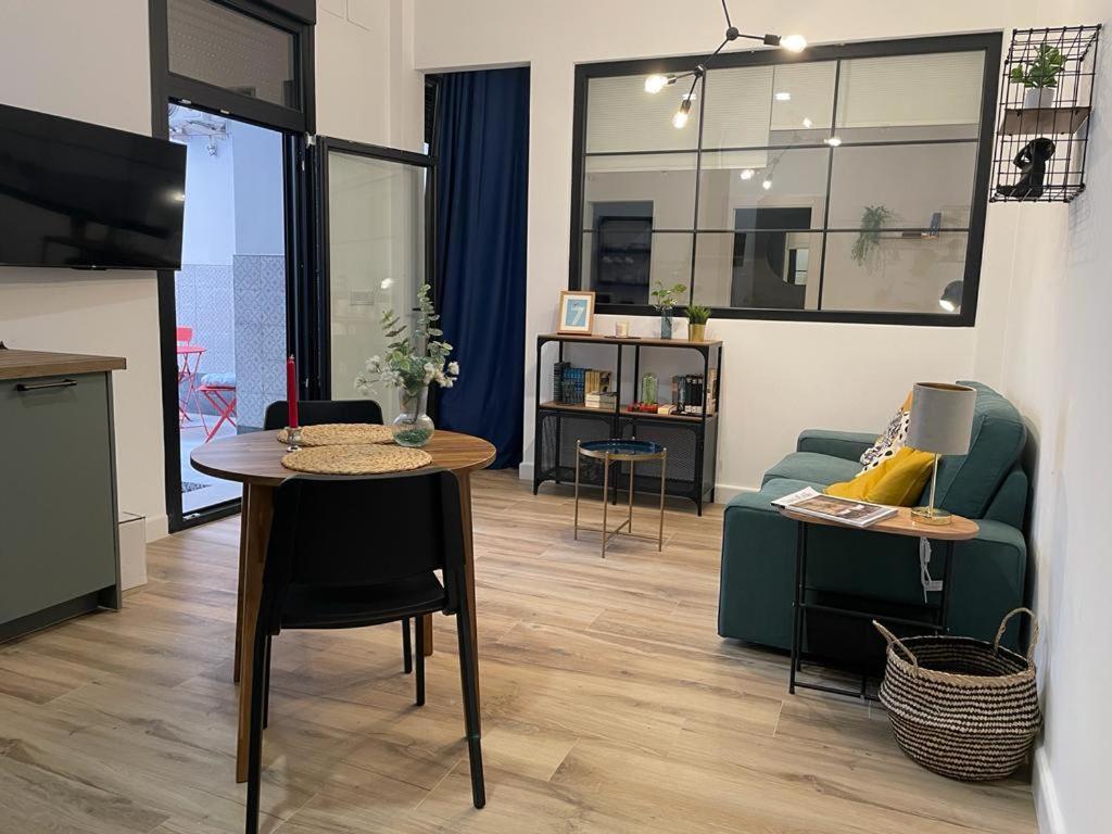 Apartamentos Sol Y Luna La Línea de la Concepción Extérieur photo